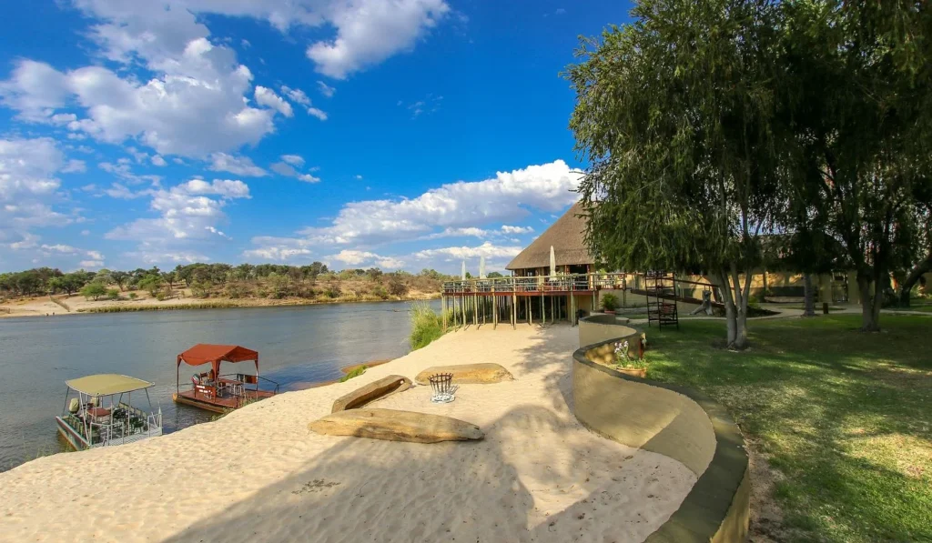 Hakusembe Lodge