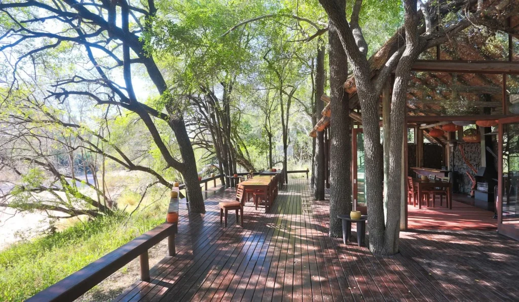 Rhino Post Lodge