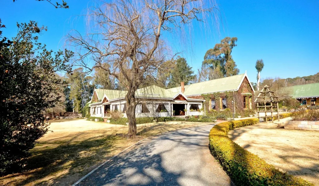 Hartford House