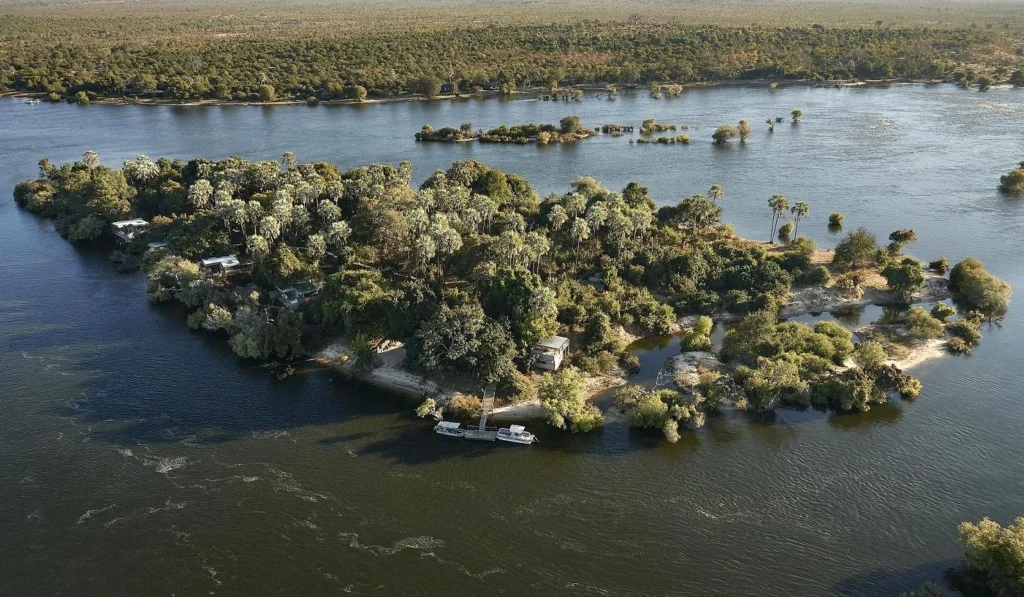 Victoria Falls River Lodge