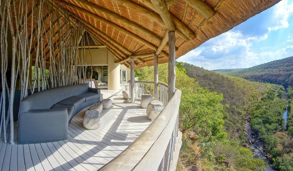 Clifftop Hideaway