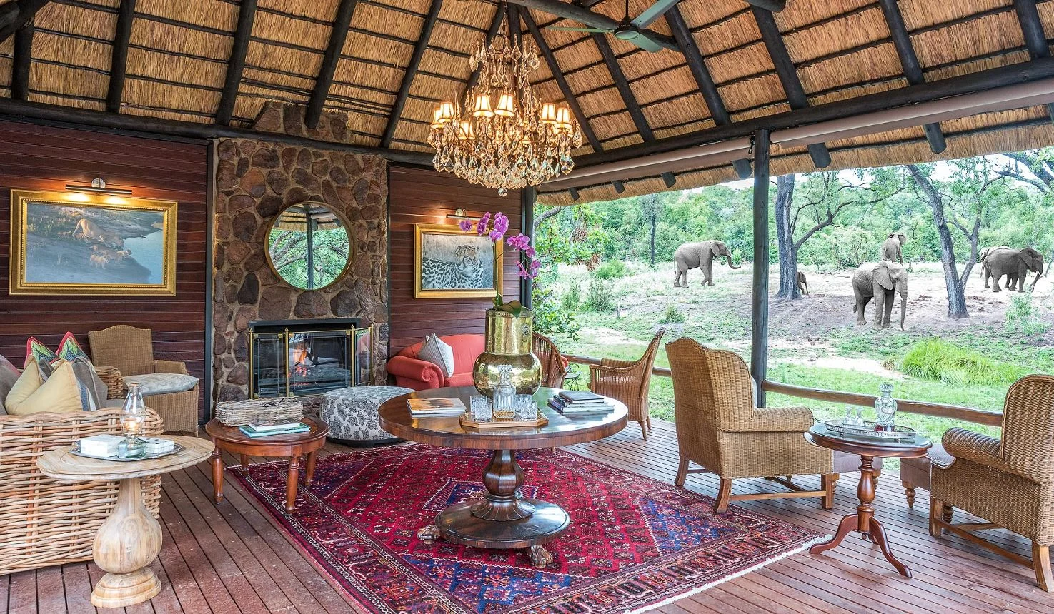 Ndlovu Safari Lodge