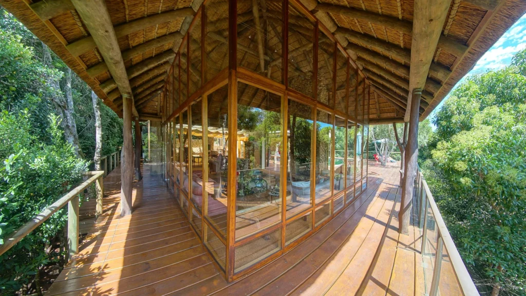 Trogon House