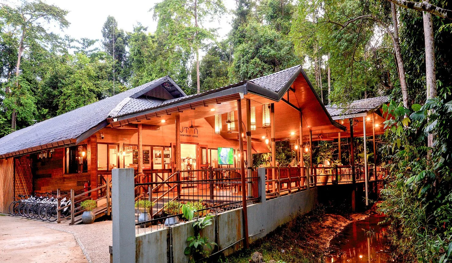 Utan Rainforest Lodge