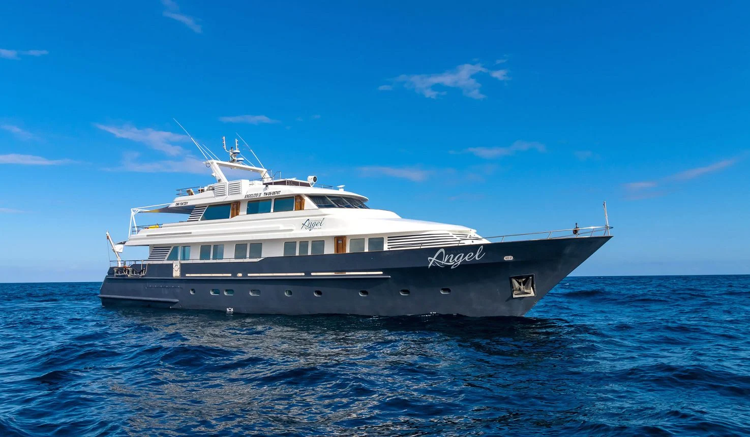 MV Galapagos Angel 4A